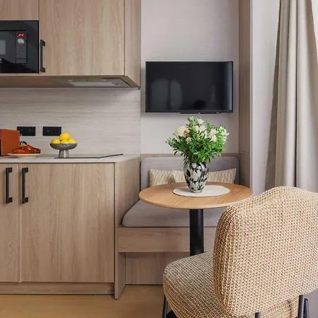 Elegant - 1br- 4p- Trocadero *