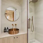 Elegant - 1br- 4p- Trocadero Apartment